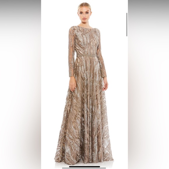 Mac Duggal Gown. Worn once. Beautiful Dress. - Picture 3 of 5